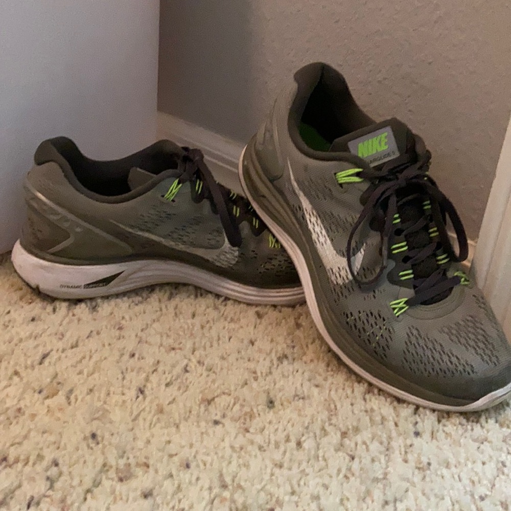 Nike Sneakers